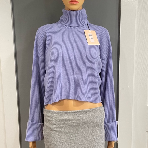 Andamane Hanya Cropped Turtleneck Sweater - Picture 2 of 12